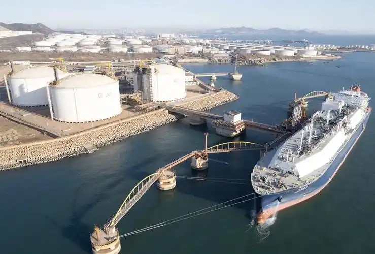 保税液化天然气“冷舱+国际转口”业务落地大连