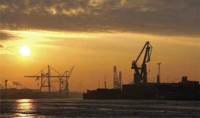 霍尔木兹海峡受战事影响持续受限，专家表示——我国气市需做好准备应对挑战