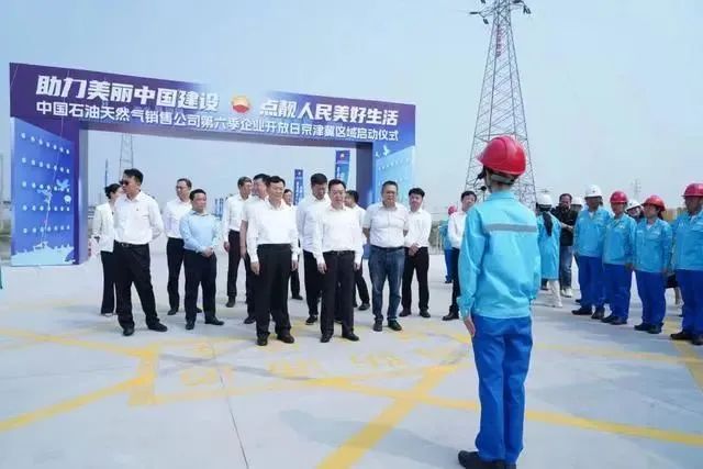 中国石油天然气销售公司年供气量超2000亿立方米，占全国年天然气消费总量约60%
