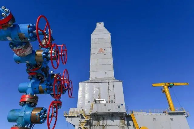 欧盟建议对俄罗斯液化天然气实施首批制裁
