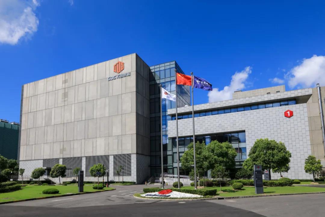 万国数据：2030年实现碳中和+100%使用可再生能源！