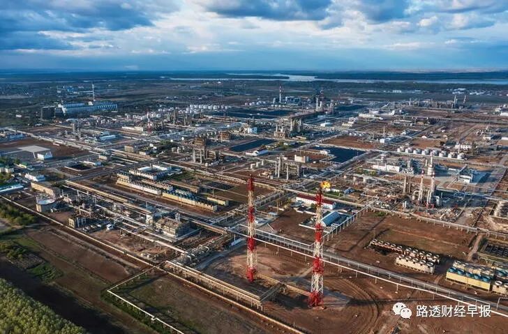 路透社：俄罗斯预计2022年石油产量最多将下降17%